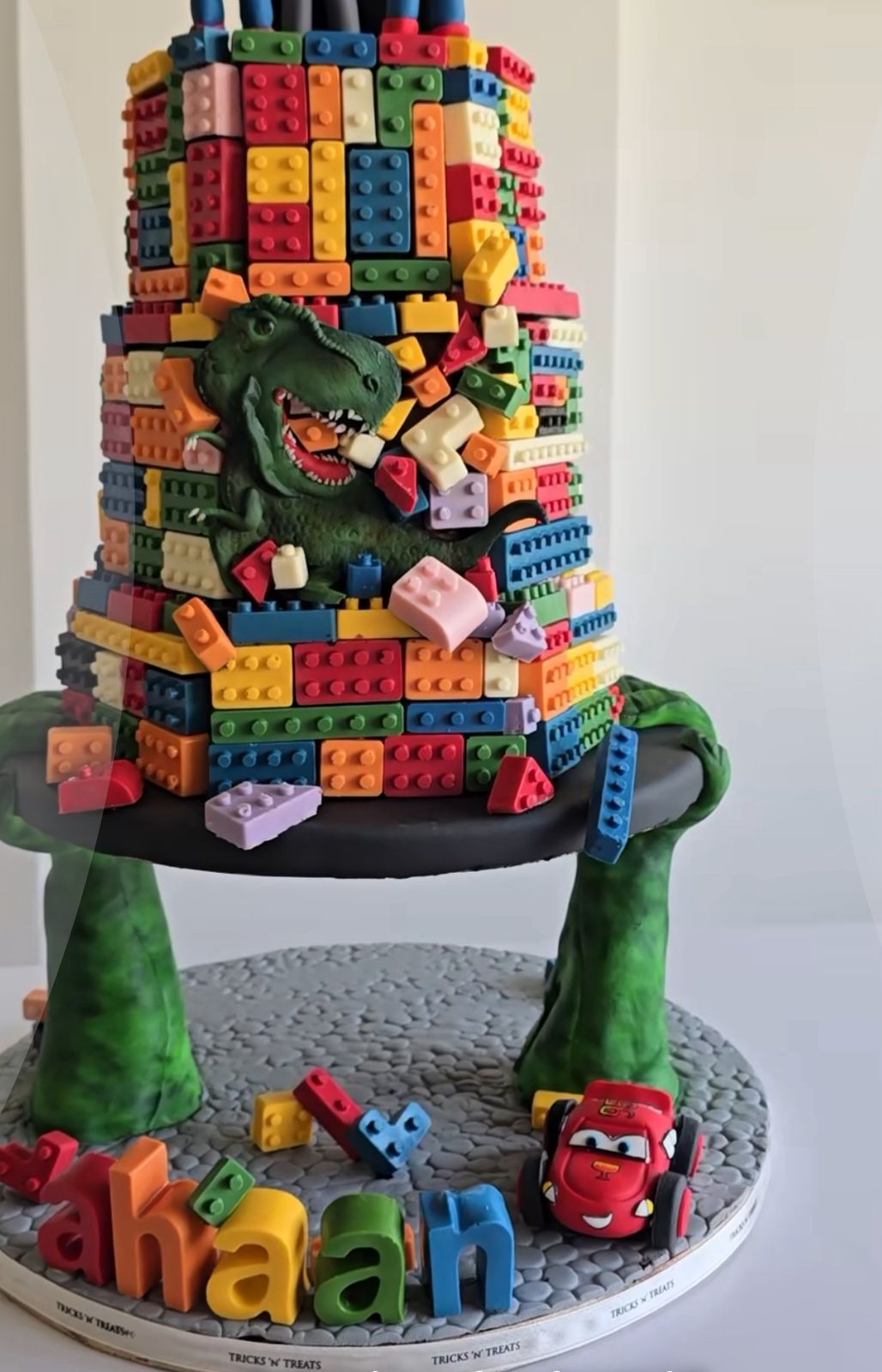 Anti Gravity Structure Stand (Detachable stand )