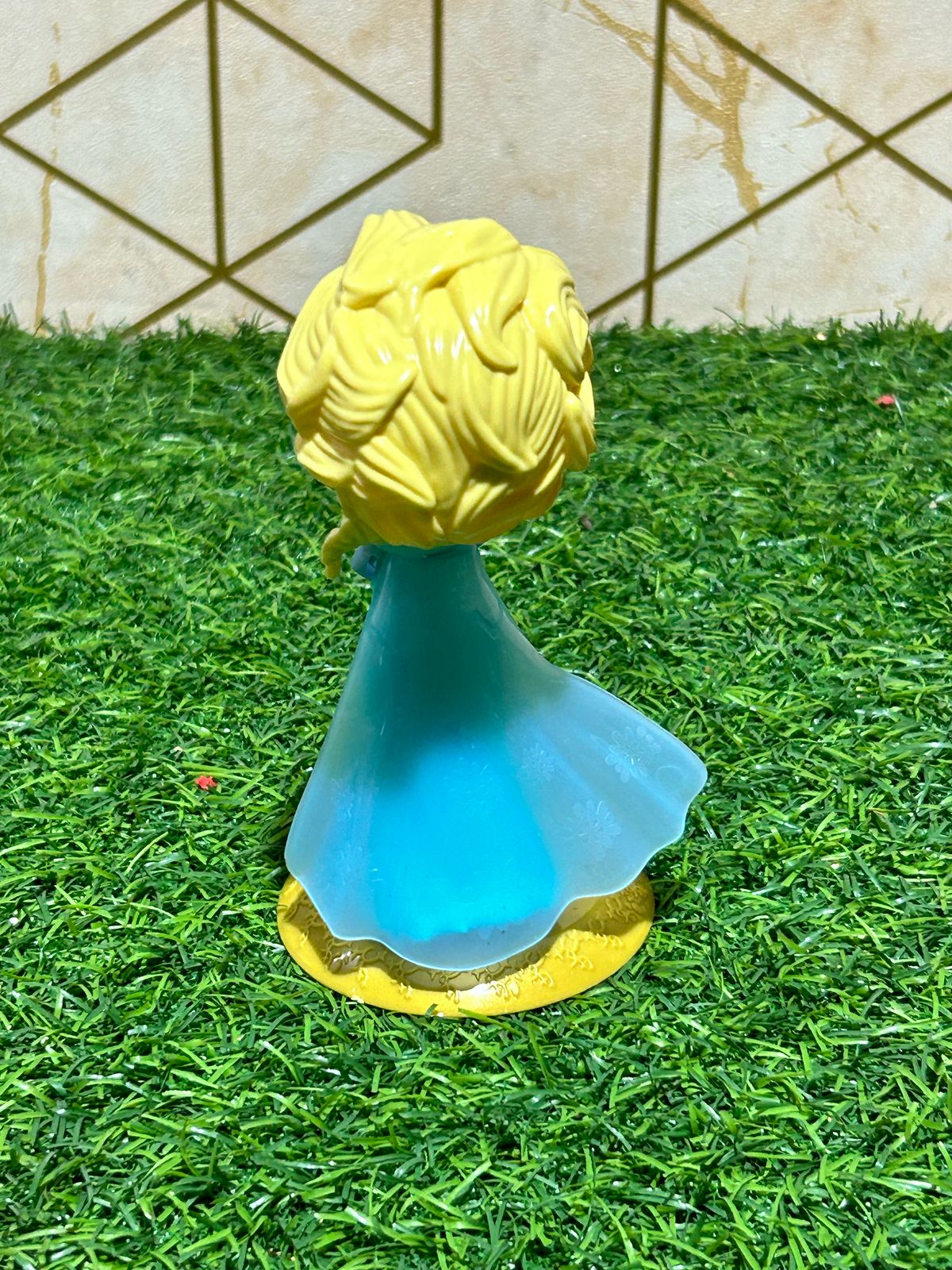 Elsa Cake Doll