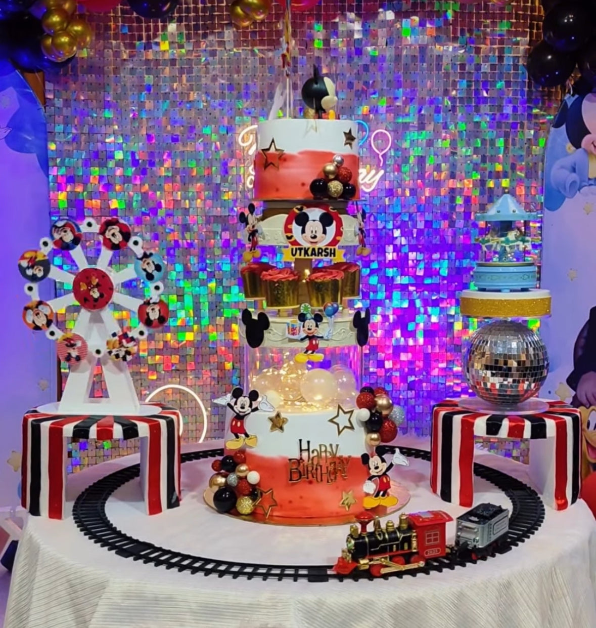 Ferris Wheel Cake Stand(Batteries Included)