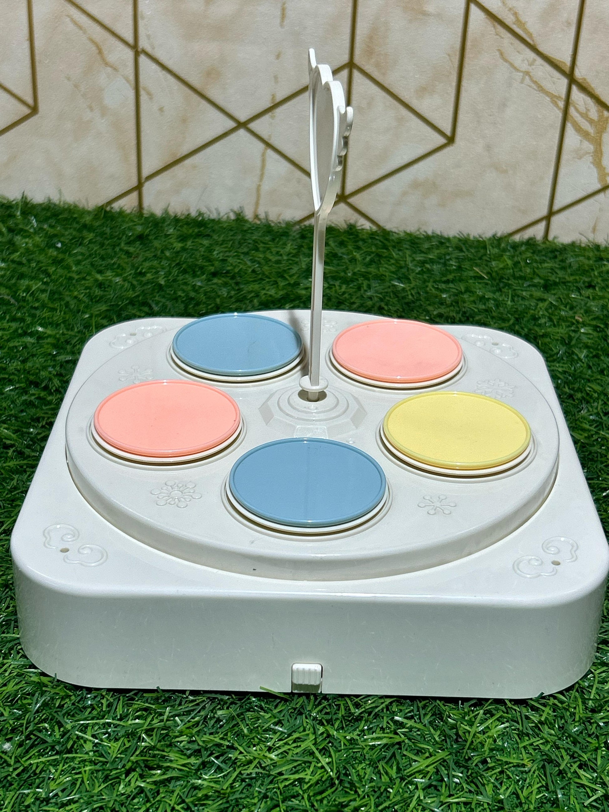 Rotating Cupcake Stand.