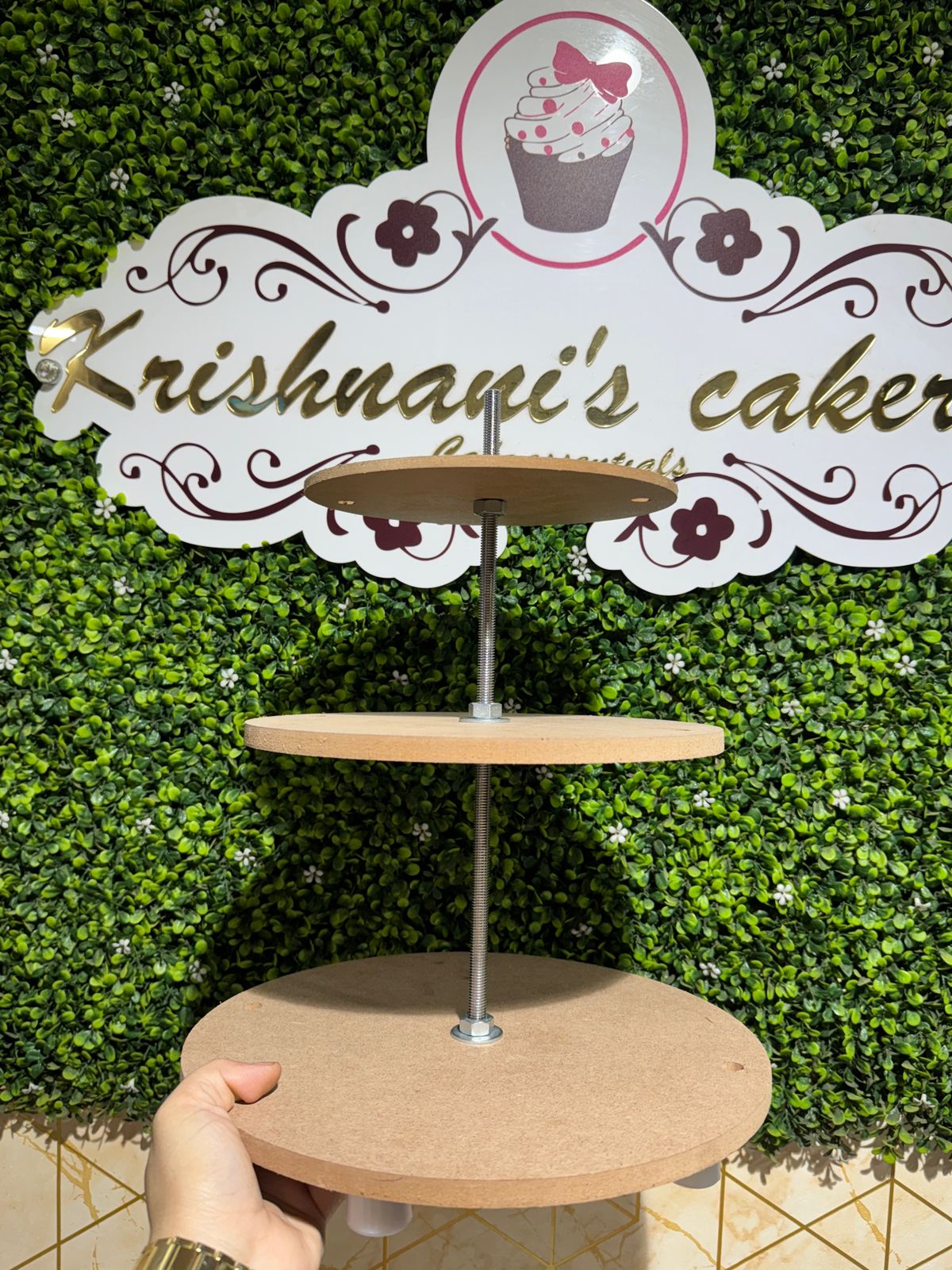 Anti Gravity Cake Stand(12 by 10 by 6 inch)