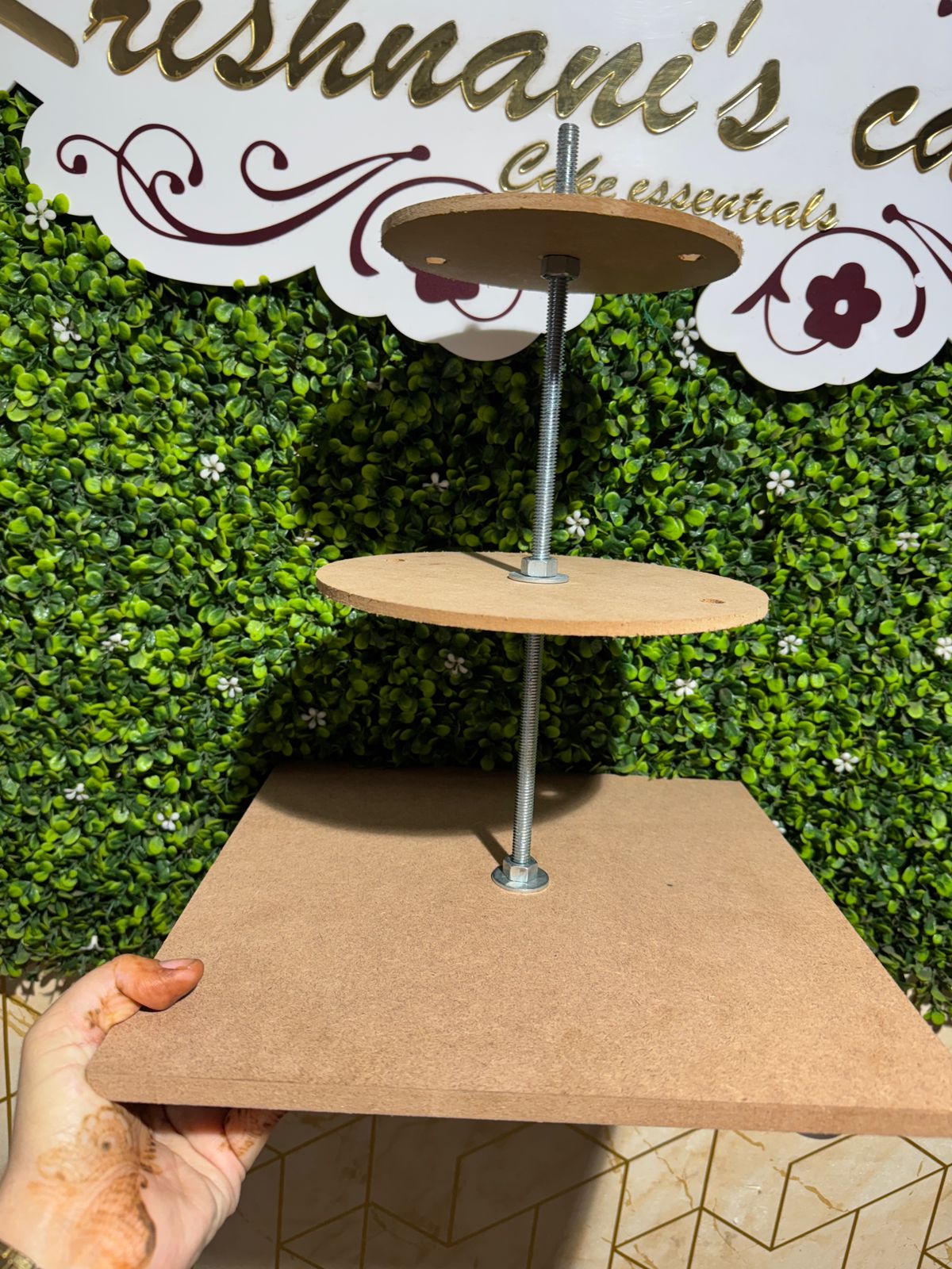 3-Tier Anti Gravity Cake Stand