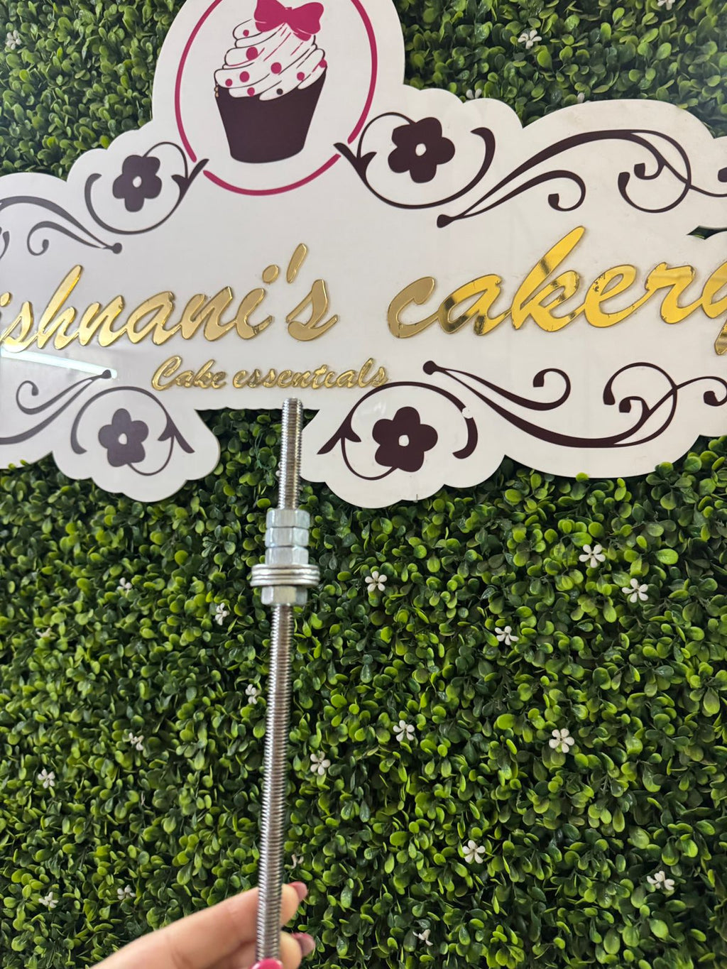 Anti-Gravity Cake Stand Extension Rod