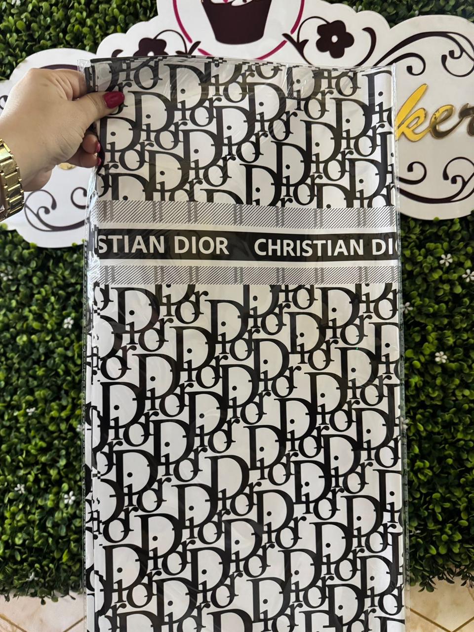 Black Printed Bouquet Wrapping Sheet (Pack of 20)