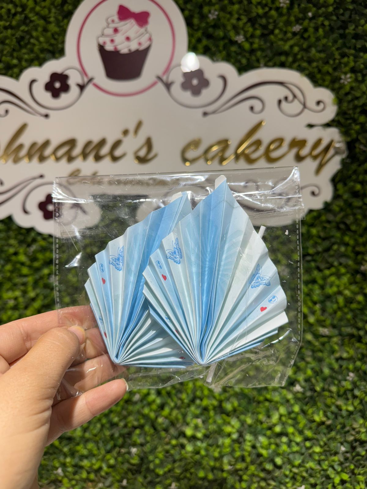 Blue Paper Pam Leaves