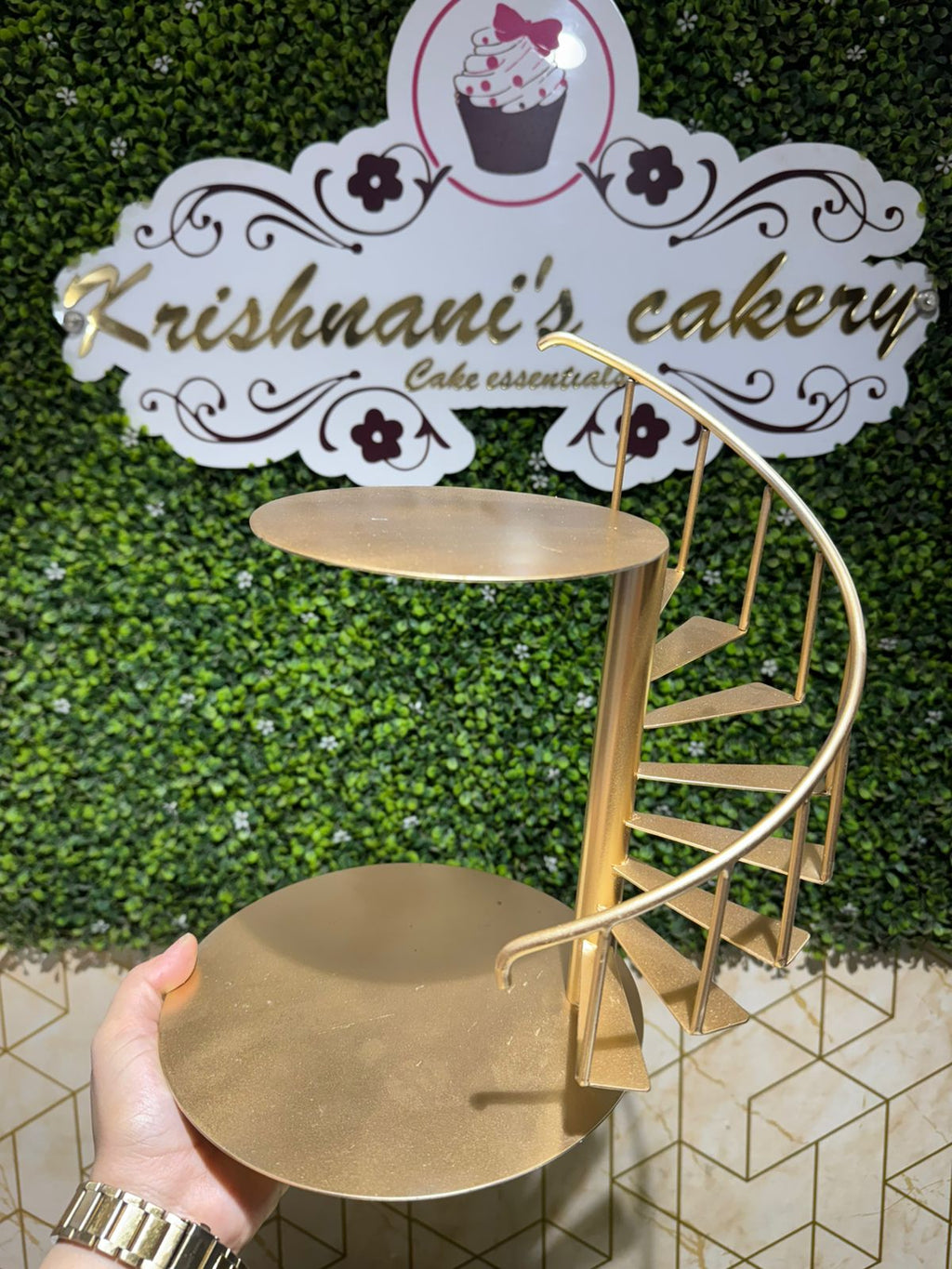 Metal Ladder Cake Spacer