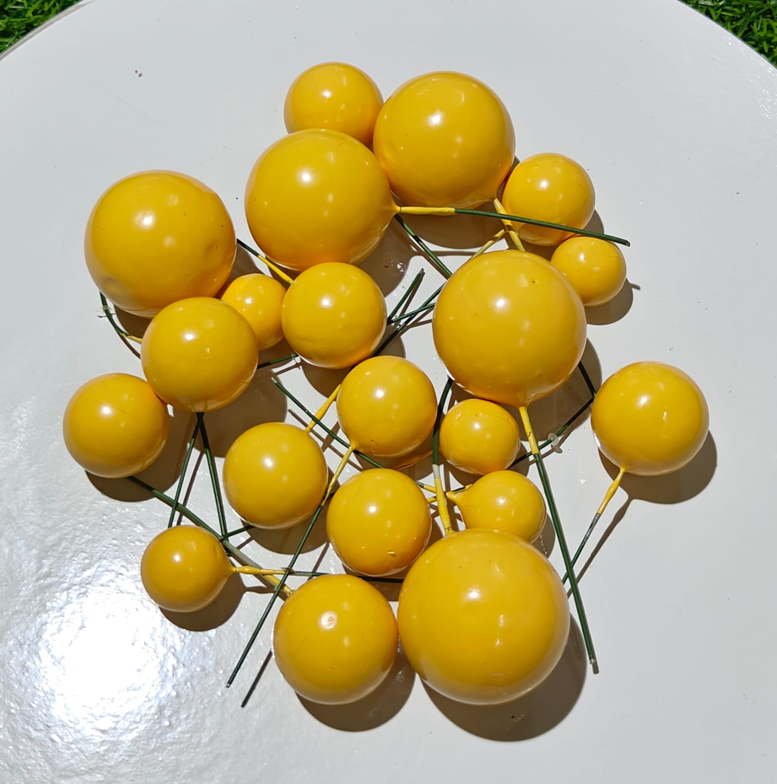 Faux Balls (pack of 20 pieces )