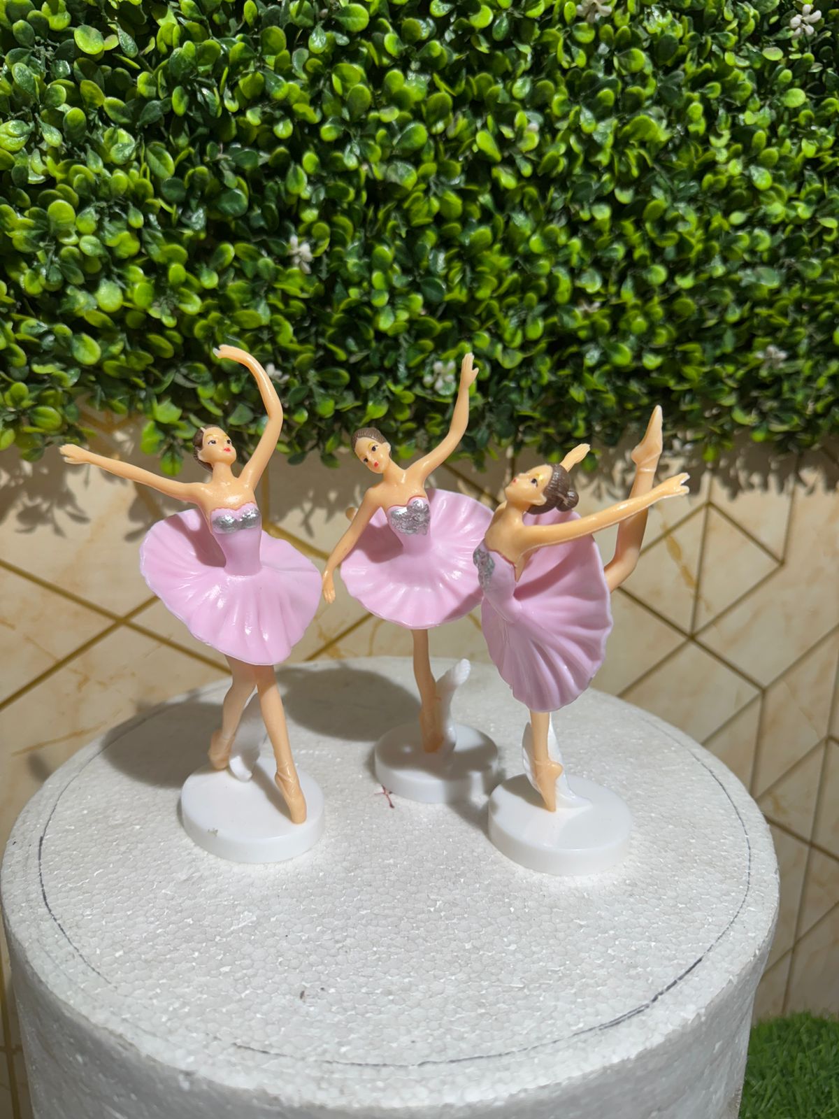 Dancing Dolls Topper