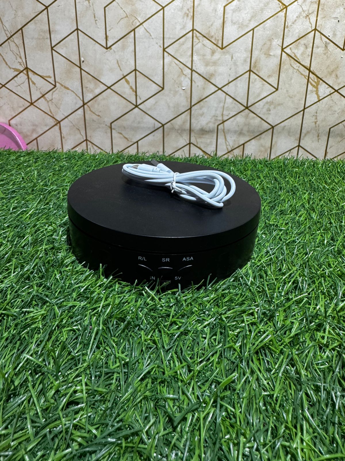 Rotating Cake Stand (weight capacity 8 kgs)