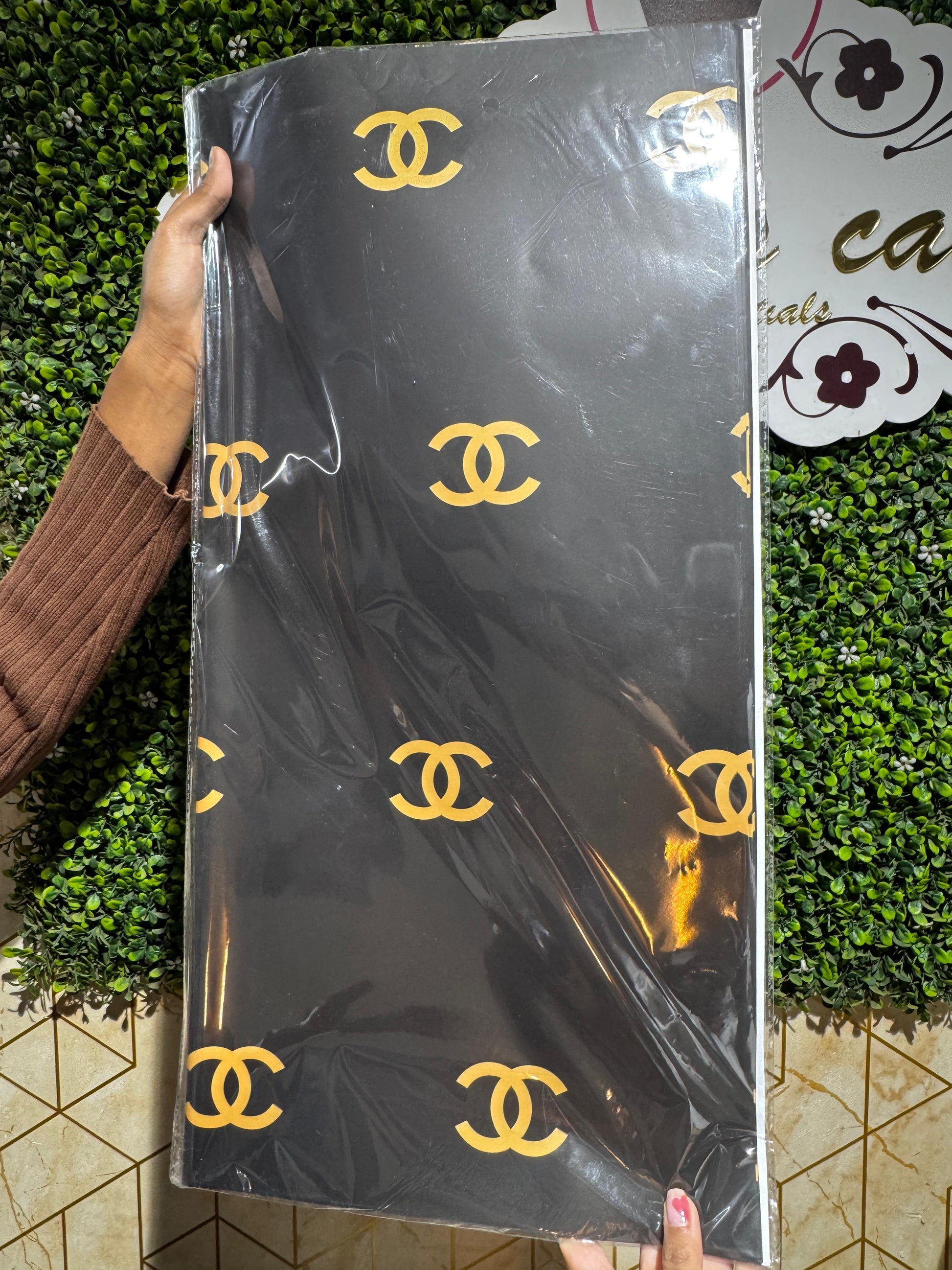 Black Printed Bouquet Wrapping Sheet (Pack of 20)