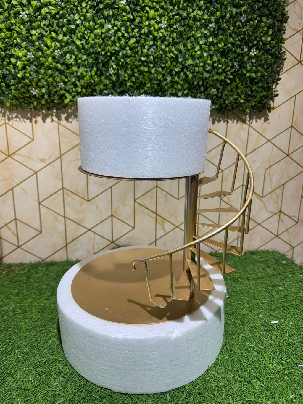 Metal Ladder Cake Spacer